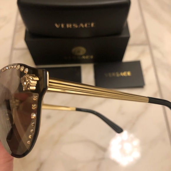 🔥NEW CRYSTAL VERSACE MIRRORED SUNGLASSES 🔥 - Picture 12 of 15